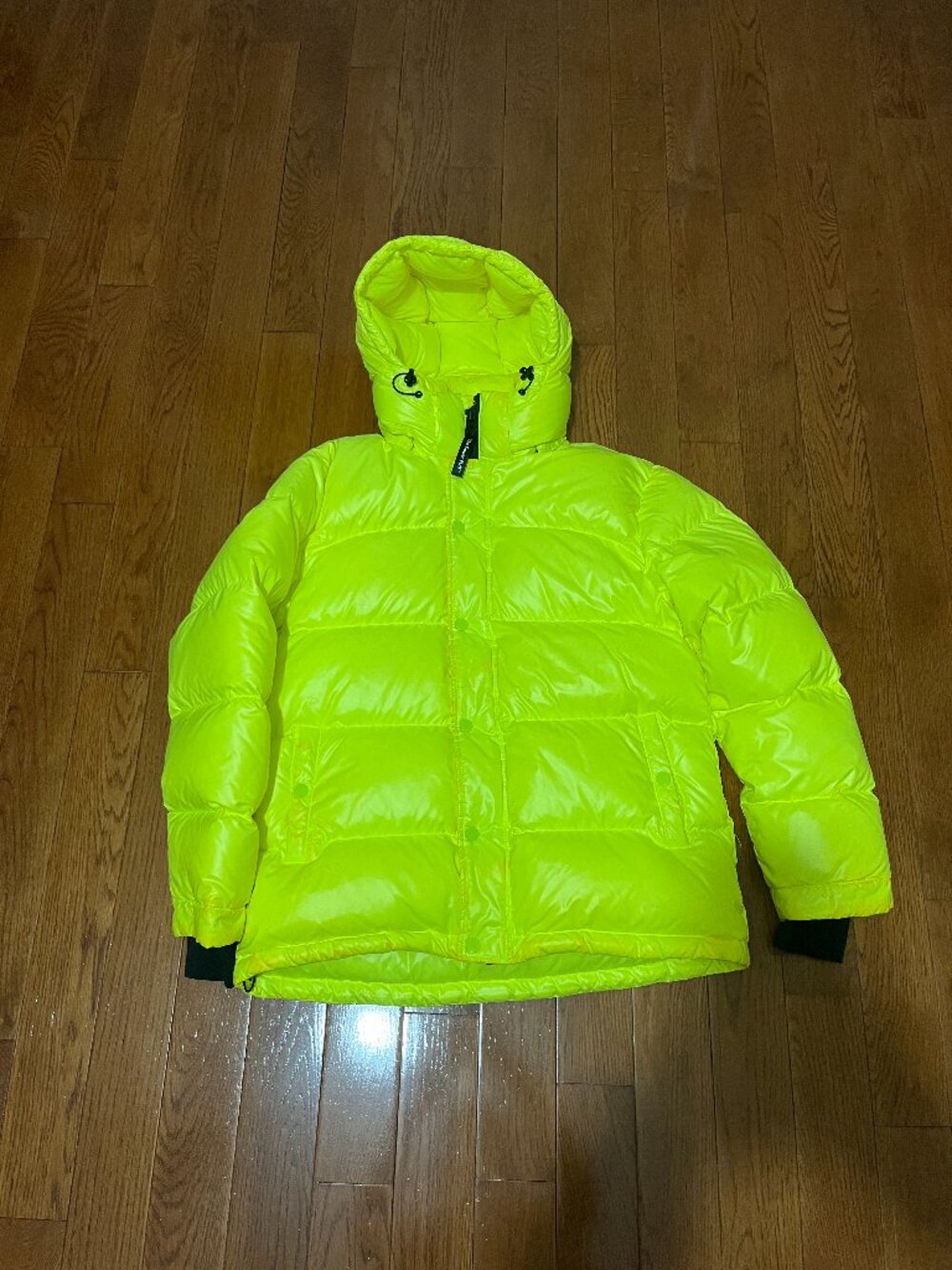 Women's Aritzia TNA Super Puff Hi-Gloss Yellow Sz. M